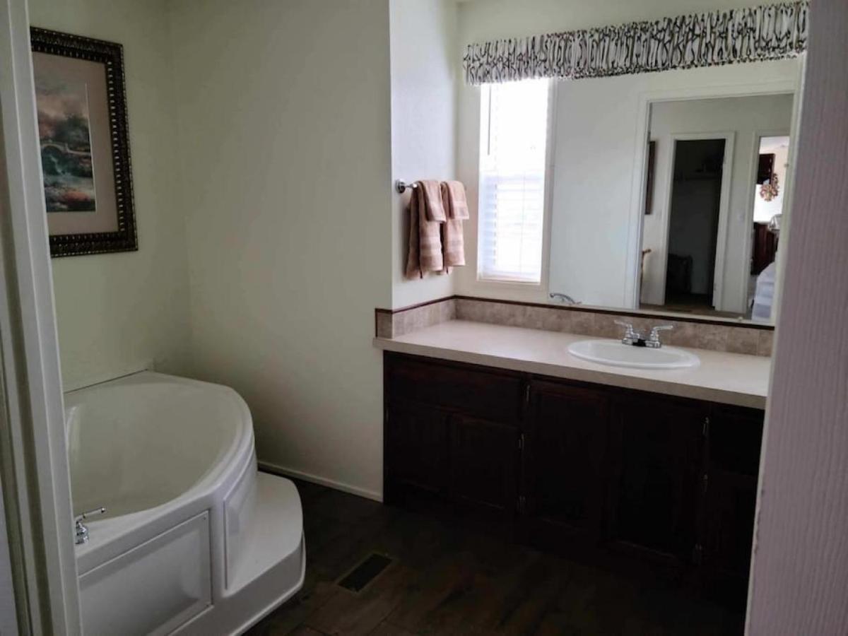 The Villa - Amazingly Comfortable King Beds Alpine Luaran gambar